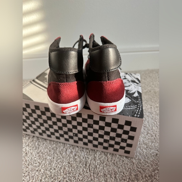 The Lizzie - VANS - Picture 7 of 7